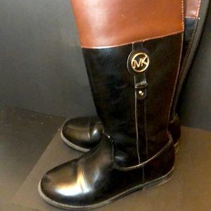 MICHEAL KORS BOOTS